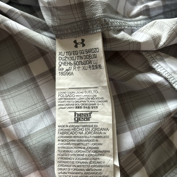 Under Armour Shirt - Picture 7 of 13
